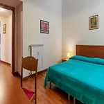 Piazza Re di Roma Apartment